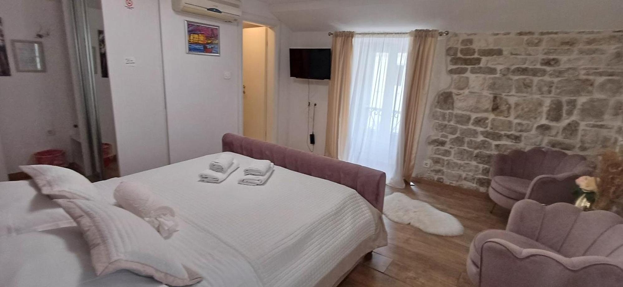 Private Apartments In Diocletians Palace Split Exterior photo